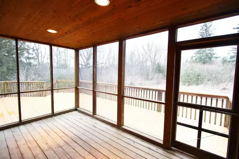 3578 E Pineview Dr, Dexter, MI 48130 photo 2