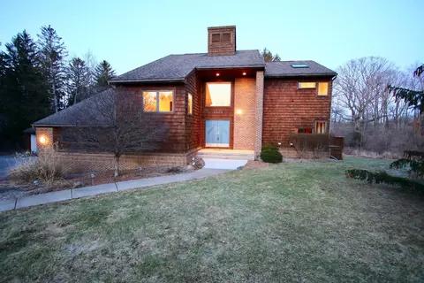 3578 E Pineview Dr, Dexter, MI 48130 photo 3