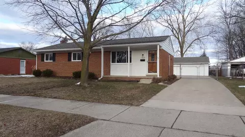 1002 Watson Dr, Saline, MI 48176 photo 1