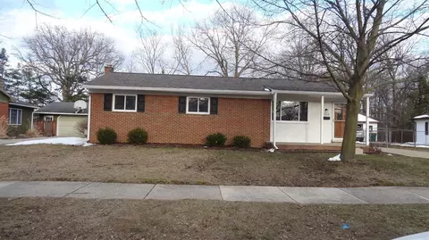1002 Watson Dr, Saline, MI 48176 photo 2