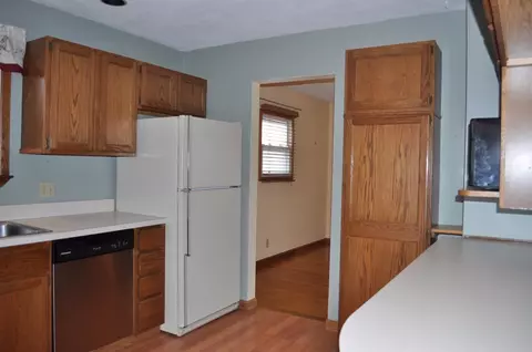 719 Brookside Dr, Ann Arbor, MI 48105 photo 3