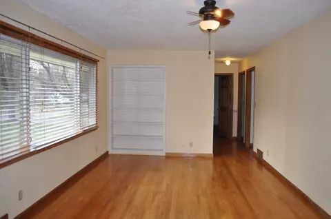 719 Brookside Dr, Ann Arbor, MI 48105 photo 6