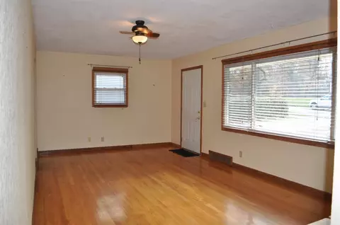 719 Brookside Dr, Ann Arbor, MI 48105 photo 5
