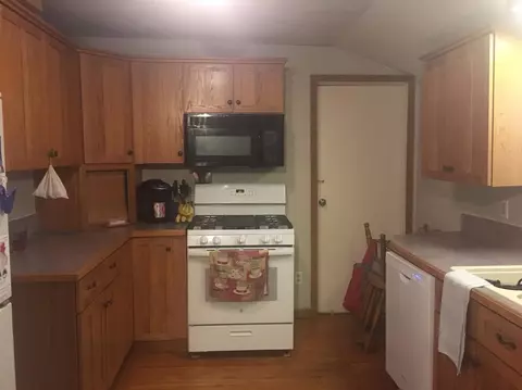 1204 E Vly, Adrian, MI 49221 photo 8