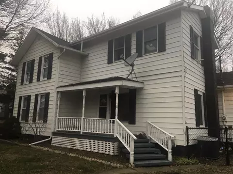 1204 E Vly, Adrian, MI 49221 photo 2