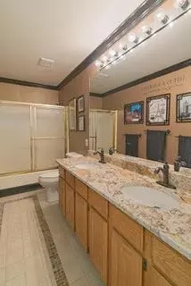 46407 Doubletree Rd, Canton, MI 48187 photo 42