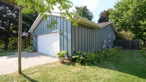 8550 Bell Rd, Dexter, MI 48130 photo 4