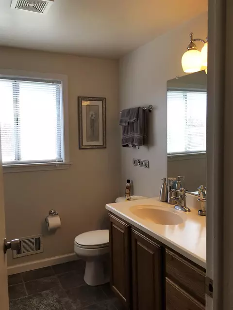 105 Sheffield, Saline, MI 48176 photo 15