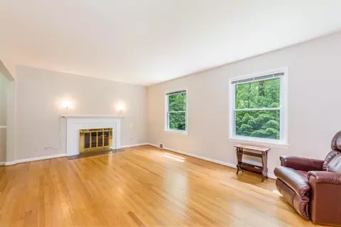 2355 Devonshire Rd, Ann Arbor, MI 48104 photo 2