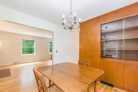 2355 Devonshire Rd, Ann Arbor, MI 48104 photo 9