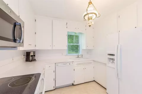 2355 Devonshire Rd, Ann Arbor, MI 48104 photo 4