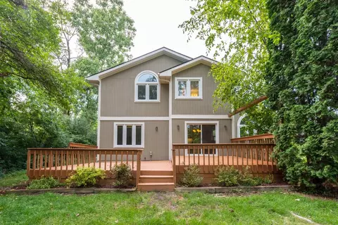 6767 Robison Ln, Saline, MI 48176 photo 2
