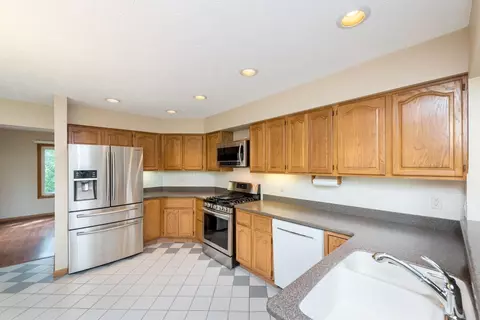 6767 Robison Ln, Saline, MI 48176 photo 8