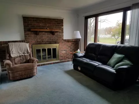 655 E Main, Milan, MI 48160 photo 3