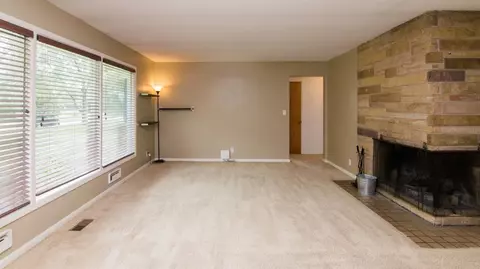 2552 Dayton Dr, Ann Arbor, MI 48108 photo 4