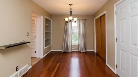 2552 Dayton Dr, Ann Arbor, MI 48108 photo 3