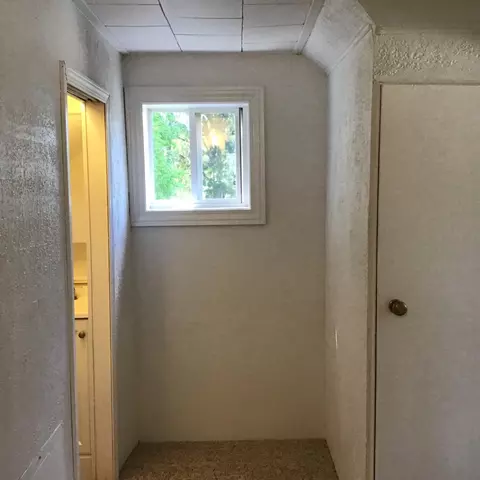 11244 Olive St, Romulus, MI 48174 photo 12