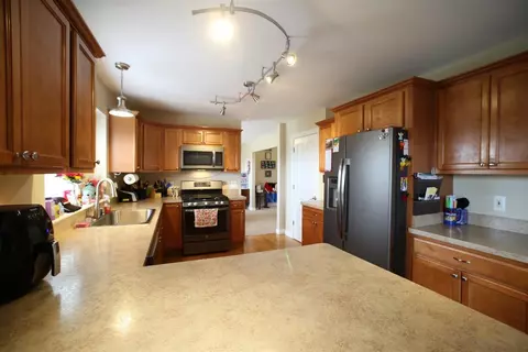 2934 Clivedon Rd, Howell, MI 48843 photo 12