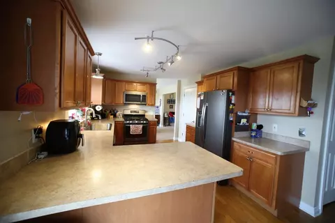 2934 Clivedon Rd, Howell, MI 48843 photo 3