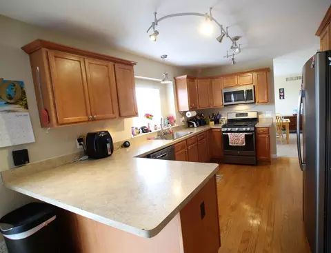 2934 Clivedon Rd, Howell, MI 48843 photo 11