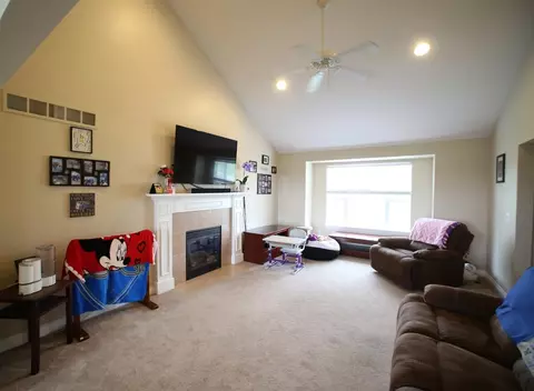 2934 Clivedon Rd, Howell, MI 48843 photo 7