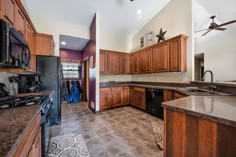 10661 Sayers Rd, Munith, MI 49259 photo 9