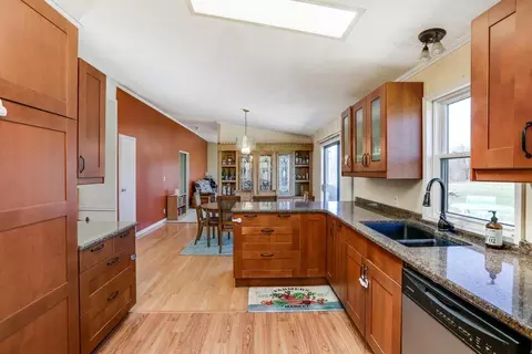 955 E Allen Rd, Howell, MI 48855 photo 10