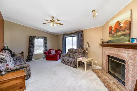 955 E Allen Rd, Howell, MI 48855 photo 4