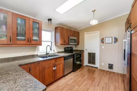 955 E Allen Rd, Howell, MI 48855 photo 7