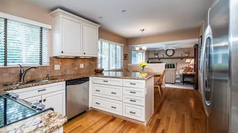 3205 Farmbrook Ct, Ann Arbor, MI 48108 photo 16