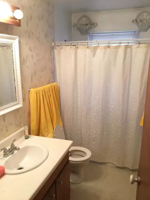 35231 Phyllis St, Wayne, MI 48184 photo 17