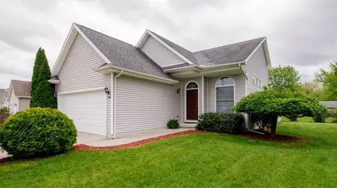 400 Illinois Dr, Tecumseh, MI 49286 photo 2