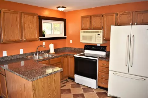 11 E Second St, Milan, MI 48160 photo 9