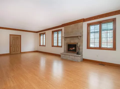 6394 N Maple Rd, Ann Arbor, MI 48105 photo 4