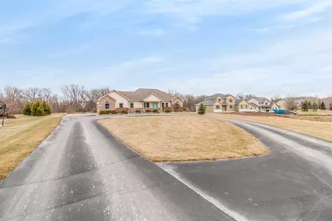 850 Pinecrest Dr, Dexter, MI 48130 photo 2
