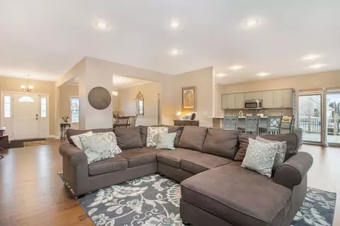 850 Pinecrest Dr, Dexter, MI 48130 photo 3