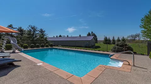 5760 Catherine Ct, Saline, MI 48176 photo 13