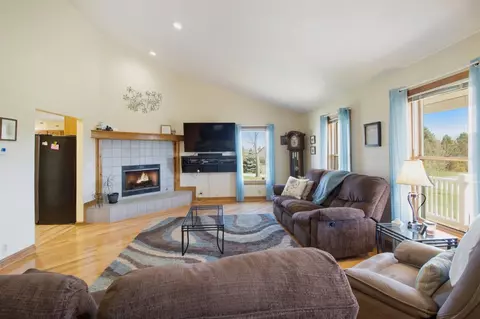 12636 Hadley Rd, Gregory, MI 48137 photo 3