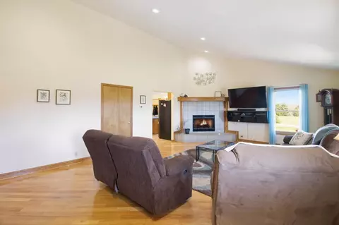 12636 Hadley Rd, Gregory, MI 48137 photo 7