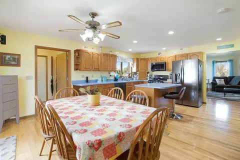 12636 Hadley Rd, Gregory, MI 48137 photo 4