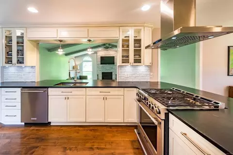 733 Sciomeadows Dr, Ann Arbor, MI 48103 photo 12