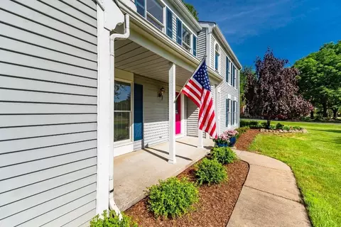 733 Sciomeadows Dr, Ann Arbor, MI 48103 photo 4