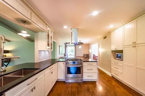 733 Sciomeadows Dr, Ann Arbor, MI 48103 photo 13