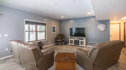 10049 Emerald Dr, Brooklyn, MI 49230 photo 42