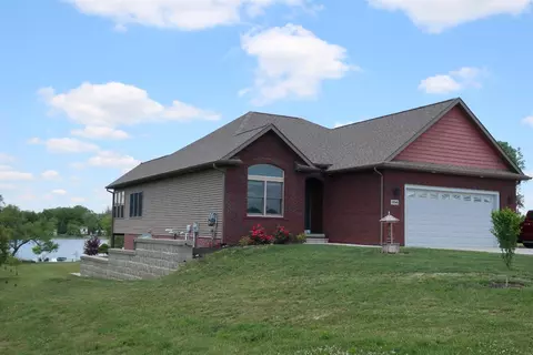 10049 Emerald Dr, Brooklyn, MI 49230 photo 1