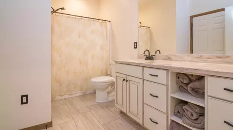 10049 Emerald Dr, Brooklyn, MI 49230 photo 36