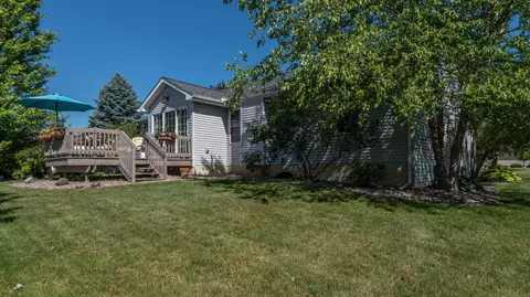 508 Red Maple Dr, Tecumseh, MI 49286 photo 9