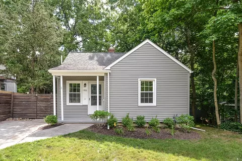 1306 Wright St, Ann Arbor, MI 48105 photo 1