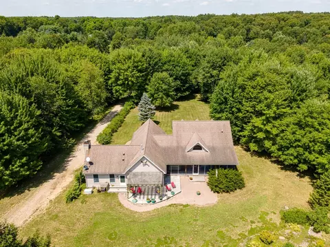 17529 Bowdish Rd, Gregory, MI 48137 photo 3