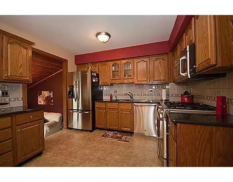 348 Willis, Saline, MI 48176 photo 4